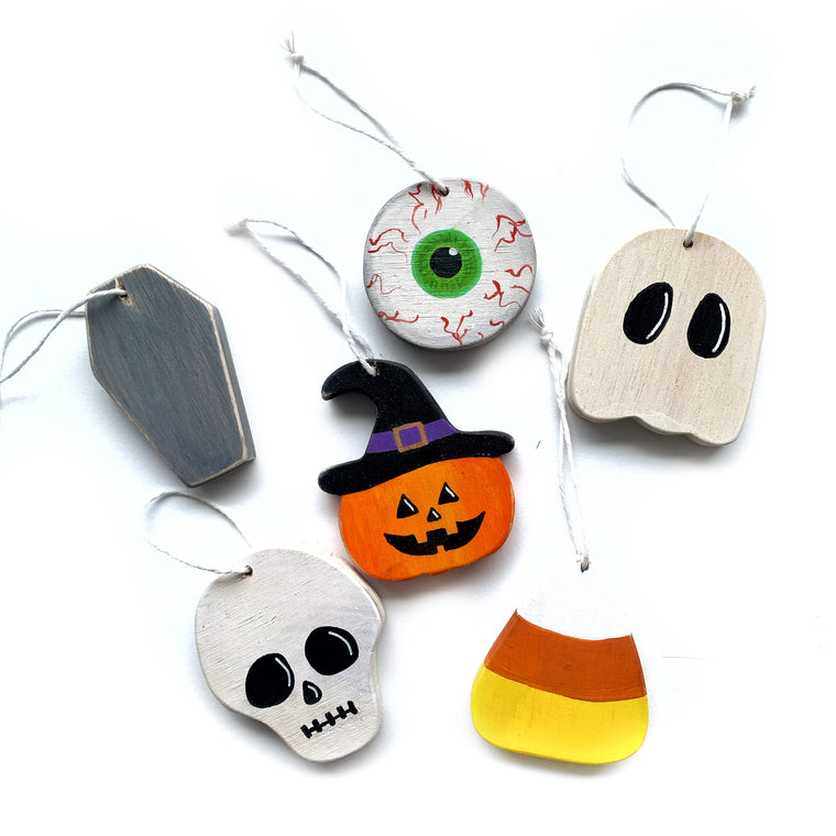 Spooky Wooden Ornament Set